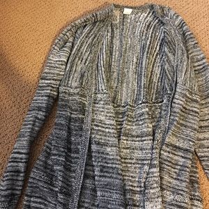 Super cute grey cardigan!